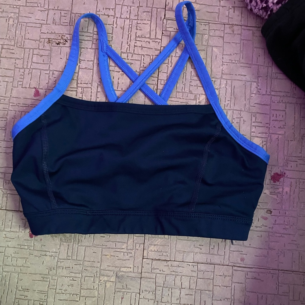sports bra with cross in back
